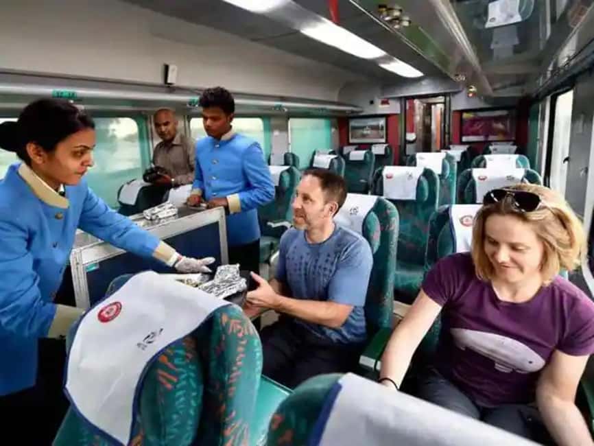 Same-Day Taj Mahal Tour from Delhi via Gatimaan Express - Guided Tours: Knowledgeable Guides Make a Difference