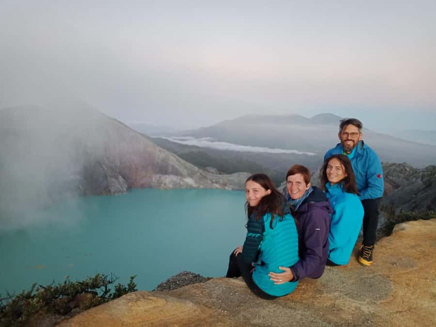 Jakarta: Private 15-Day Guided Tour of Java and Bali - Cross to Bali: A Change of Pace and Scenery