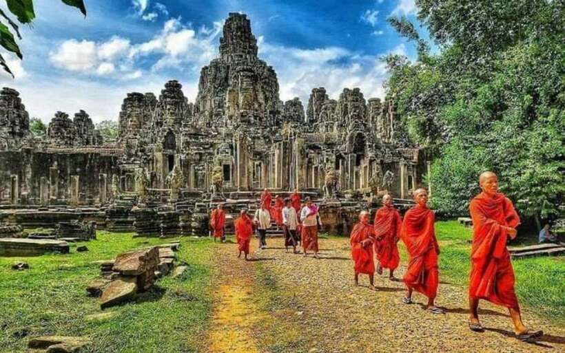 Siem Reap: Personalised Angkor Wat (Sunrise) Tour by Tuk-Tuk - Break at a Local Café (35 minutes)