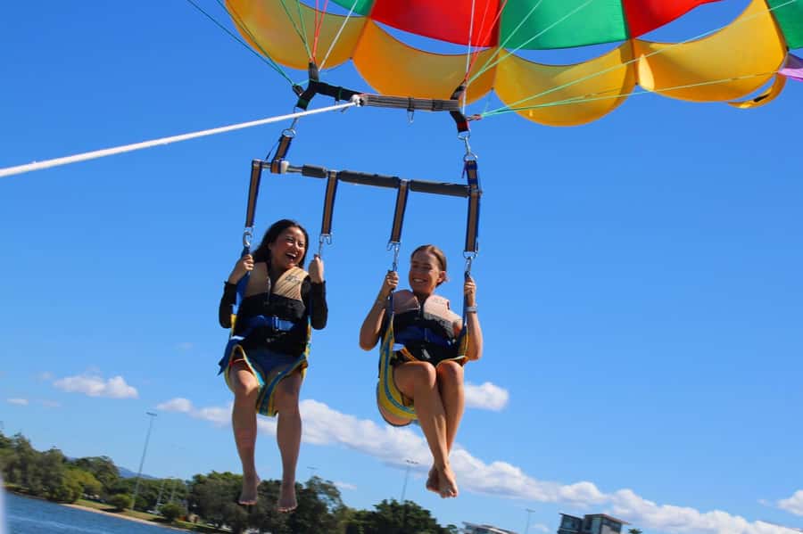 Gold Coast: Surfers Parasailing with Free Photos - Key Points