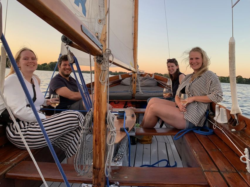 Hamburg: Alster River Sailboat Tour with Sundowner - Key Points