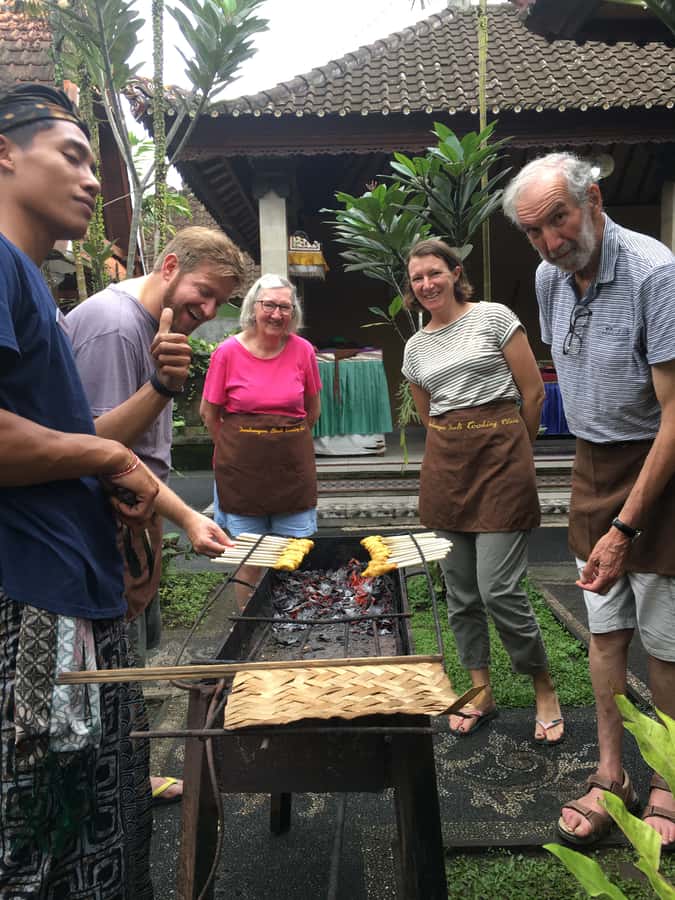 Jambangan bali cooking class with morning market tour - FAQ