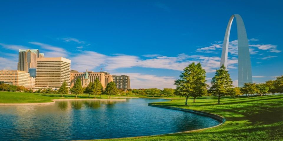 St. Louis Premium Driving Tour with Helicopter Ride & Cruise - FAQ