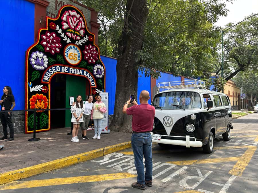 Mexico: Coyoacan & Xochimilco:VW bus, Boat & Brunch - Family - Who Should Book This Tour?