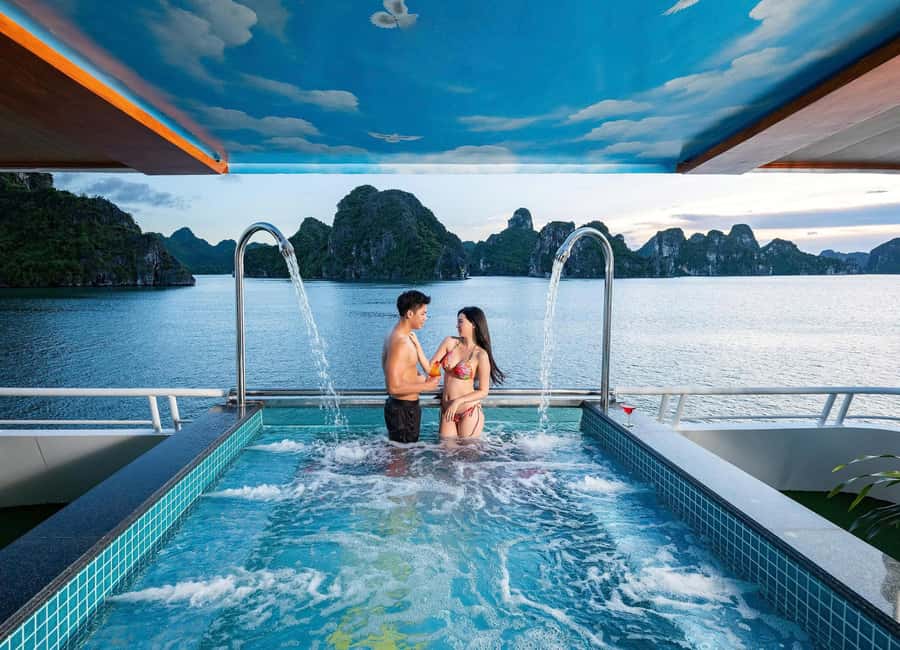 Halong Bay: Luxury 5  Day Cruise Kayak, Meal, Cave, Sunset - An Authentic and Well-Paced Day in Halong Bay
