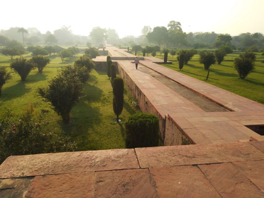 River Front Gardens of Agra - An In-Depth Look at the River Front Gardens of Agra Tour