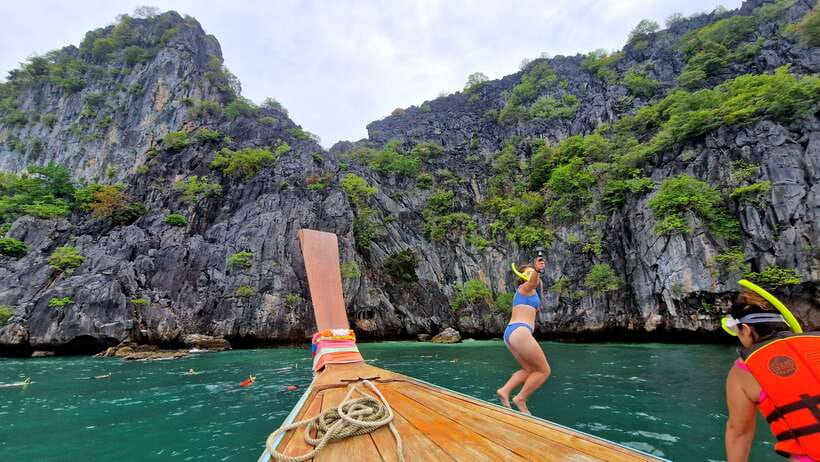 Koh Lanta: 4 Islands, Emerald Cave & Koh Kradan by Longtail - An In-Depth Look at the Koh Lanta Island Hopping Tour