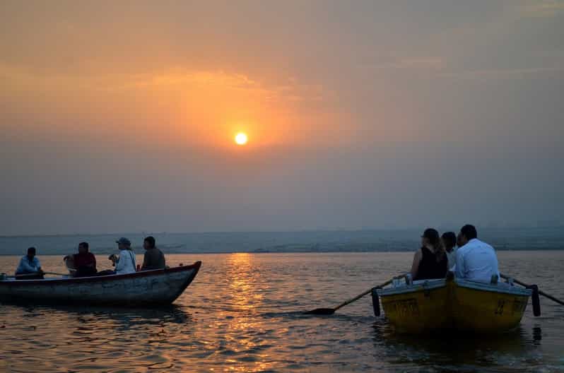 From Varanasi: Varanasi Ghat Tour at Dawn - Why Choose the Varanasi Ghat Tour at Dawn?