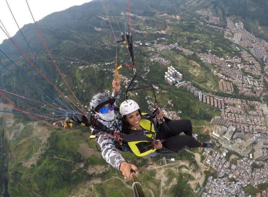 Paragliding Medellin with Transportation and free Videos - The Sum Up