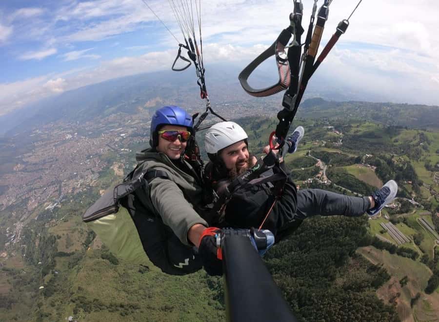 Paragliding Medellin with Transportation and free Videos - Key Points