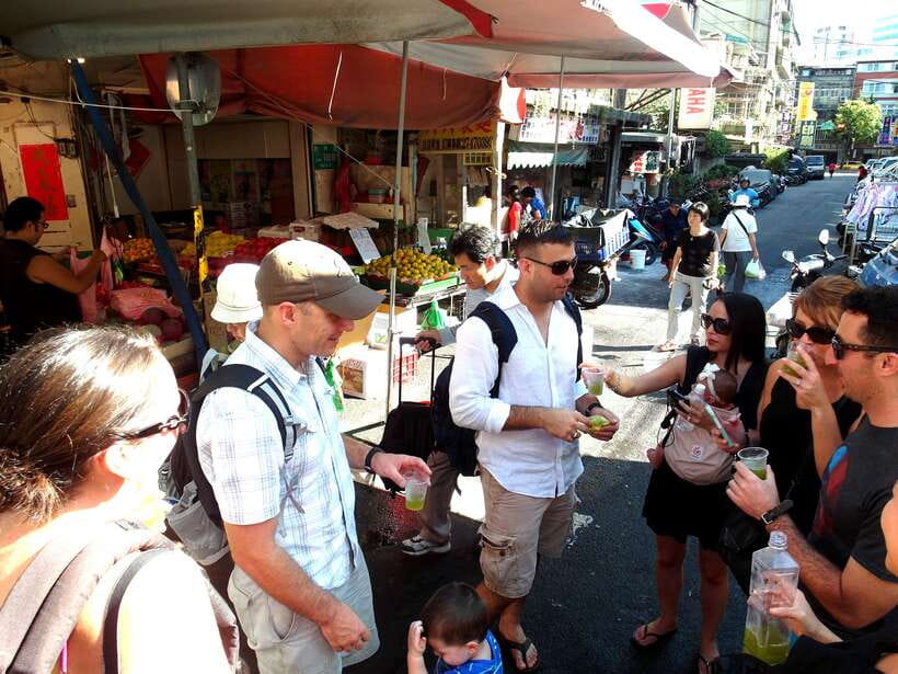 Iconic Food Tour: Local Street Food, Drinks & Sites - Who Will Love This Tour?