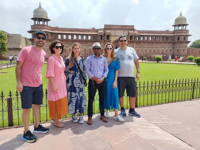 From Delhi: Taj Mahal Sunrise, Agra Fort, Baby Taj and Lunch - FAQ