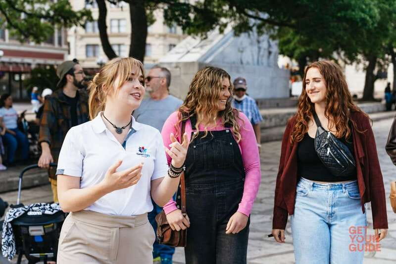 Night on Niagara Walking Tour with Fireworks Cruise + Dinner - Dinner at Table Rock House Restaurant