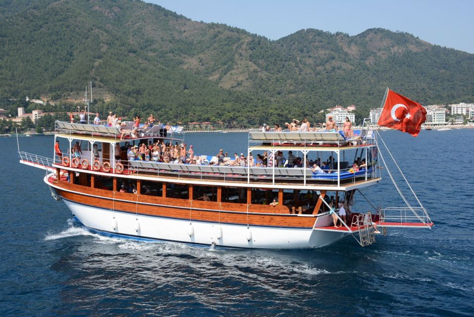 Didim/Altinkum: Lazy Day Boat Trip w/BBQ Lunch - The Experience from Start to Finish