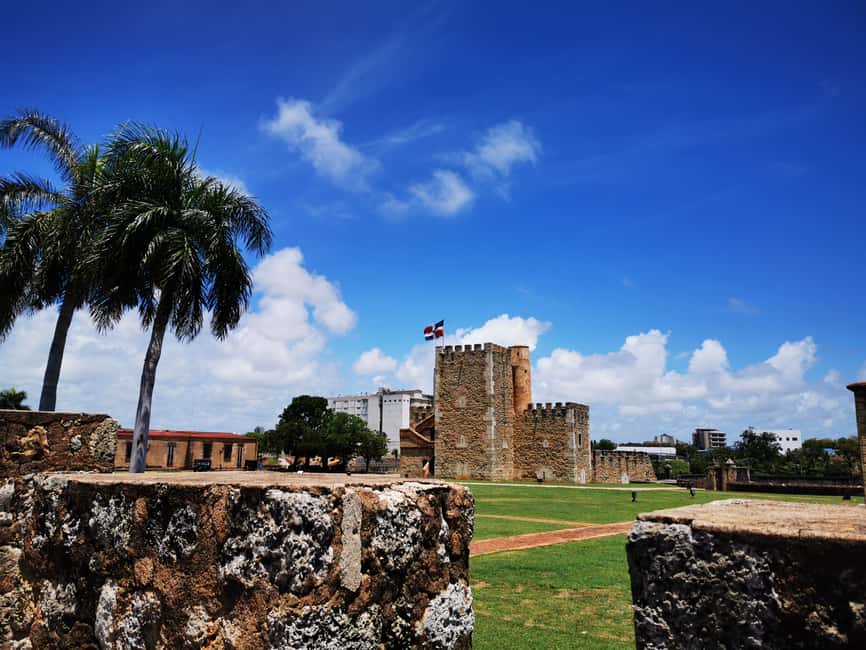 From Puerto Plata: Santo Domingo Complete Visit - Lunch and Free Time – Savoring Dominican Flavors