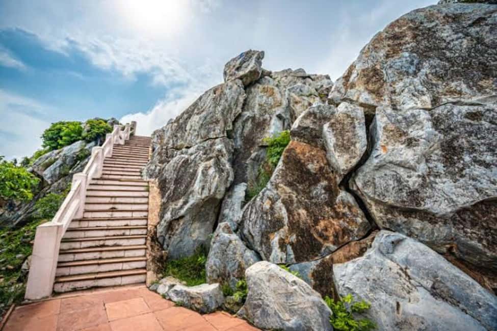 EXCURSION TOUR OF RAJGIR & NALANDA FROM BODHGAYA - Key Points