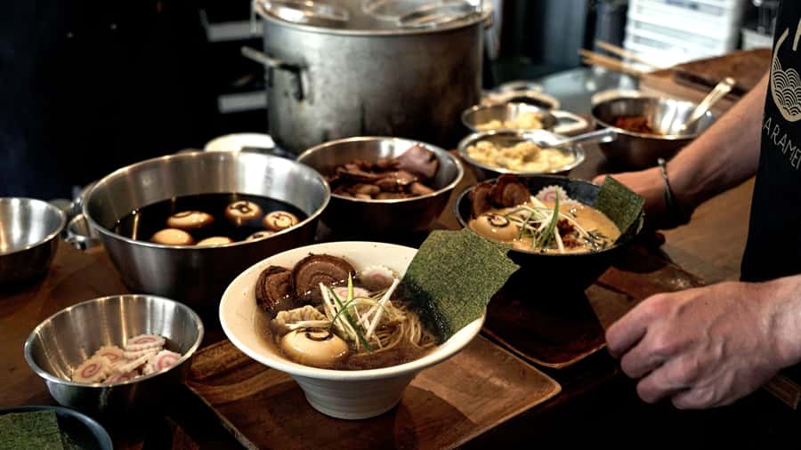 Professional Ramen & Gyoza with Ramen Chef in a restaurant! - Good To Know