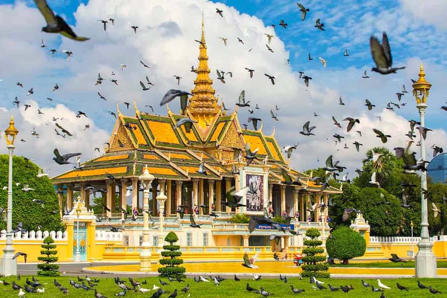 Day Trip from Sihanoukville to Phnom Penh for Cruise Guests - Wat Phnom: Legend and Local Life