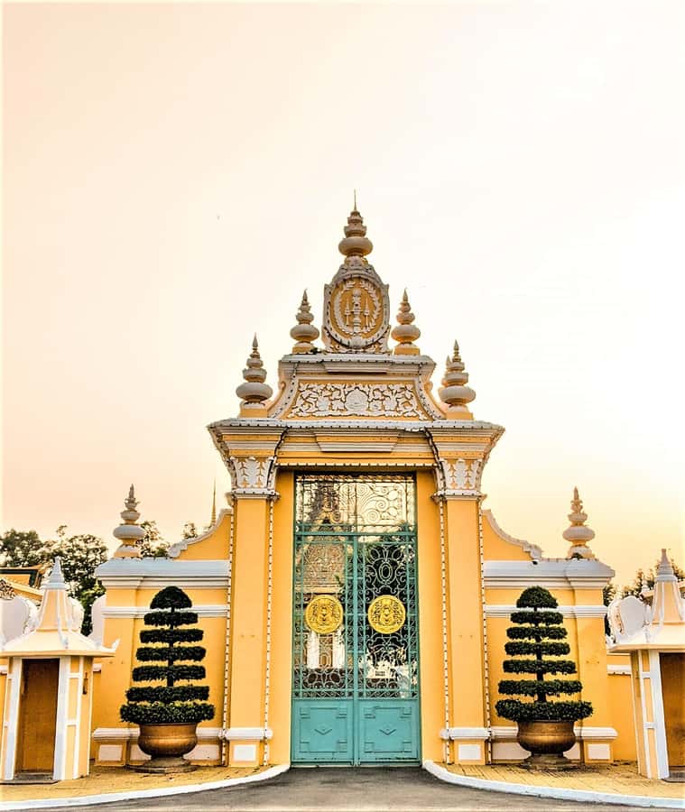 Day Trip from Sihanoukville to Phnom Penh for Cruise Guests - Key Monuments: Independence and Sihanouk’s Statue