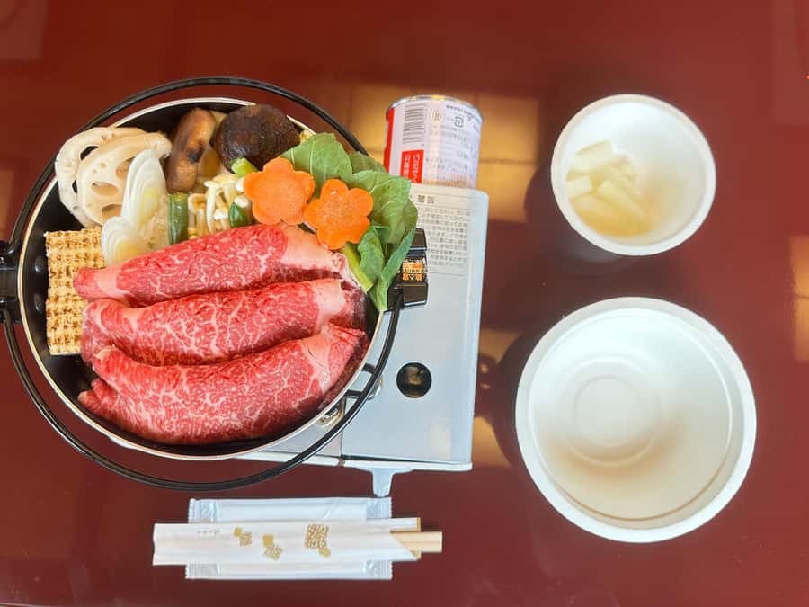 Tokyo Bay: Cruise with Japan Show & Sukiyaki/Tokyo Tower - Key Points