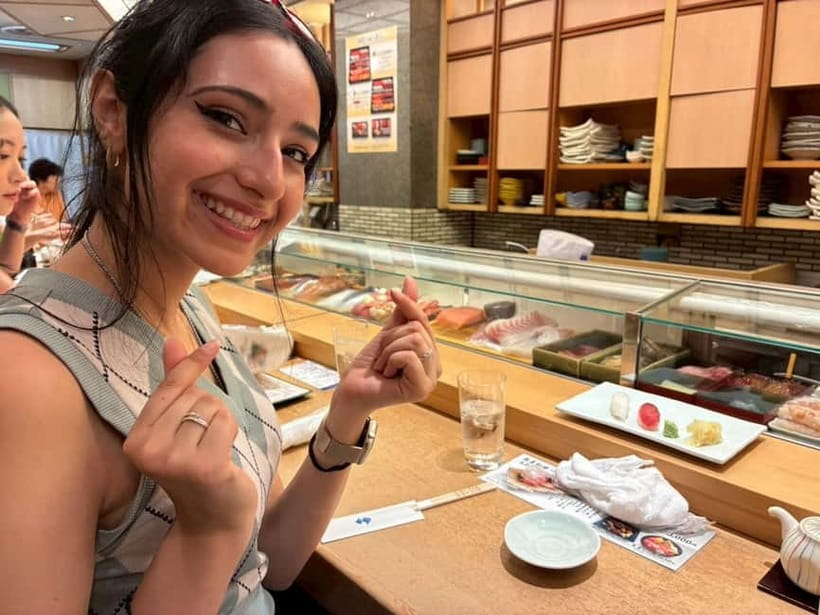 Tokyo: Tsukiji walking and sushi tour with Uni Students - What Makes This Experience Stand Out?
