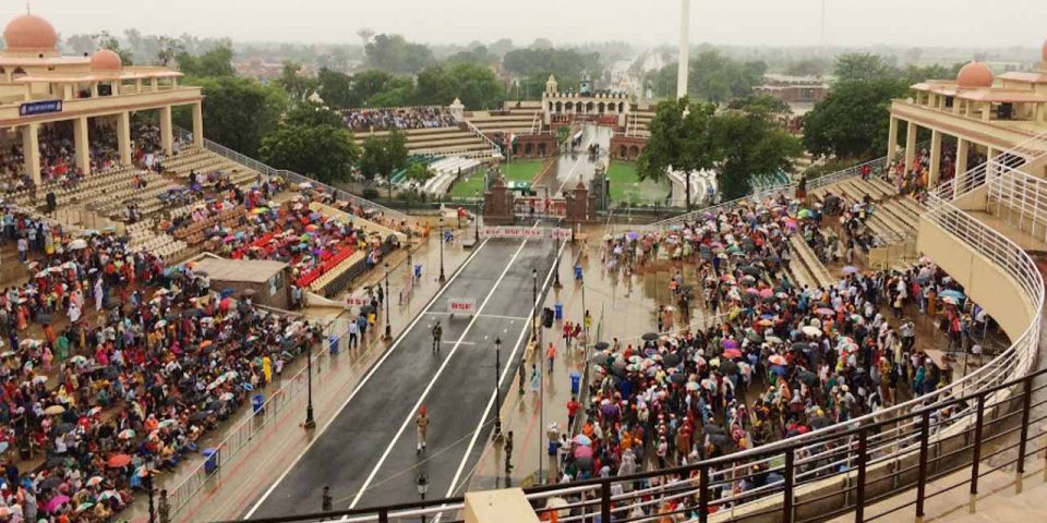 From Delhi: 2-Day Amritsar Golden Temple & Wagah Border Tour - The Itinerary Breakdown: What You Can Expect