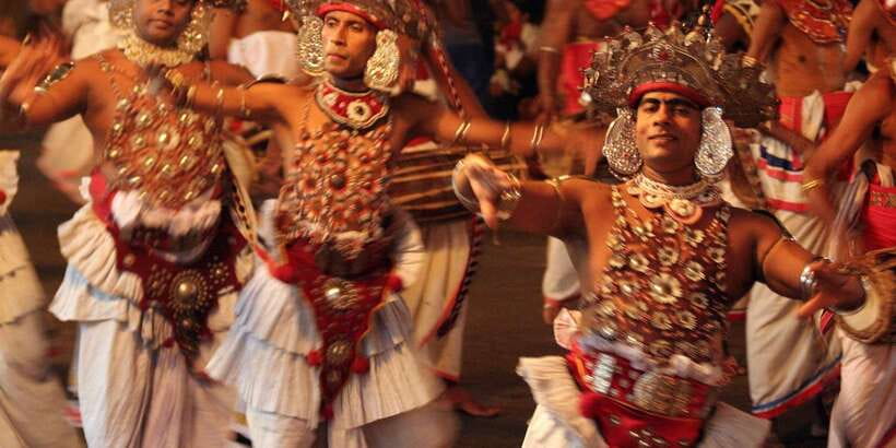 Kandy City Tour With Ambuluwawa Tower - FAQ