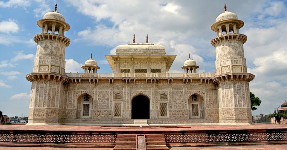 All Inclusive Private Taj Mahal Luxury Tour from Delhi - FAQ