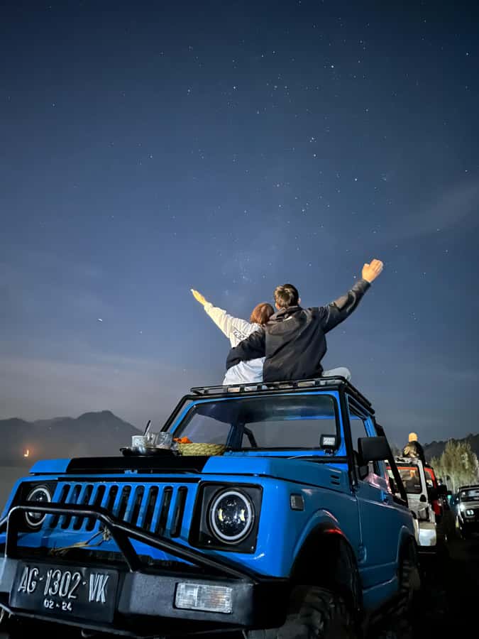 Caldera jeep sunrise with ploating temple - FAQ