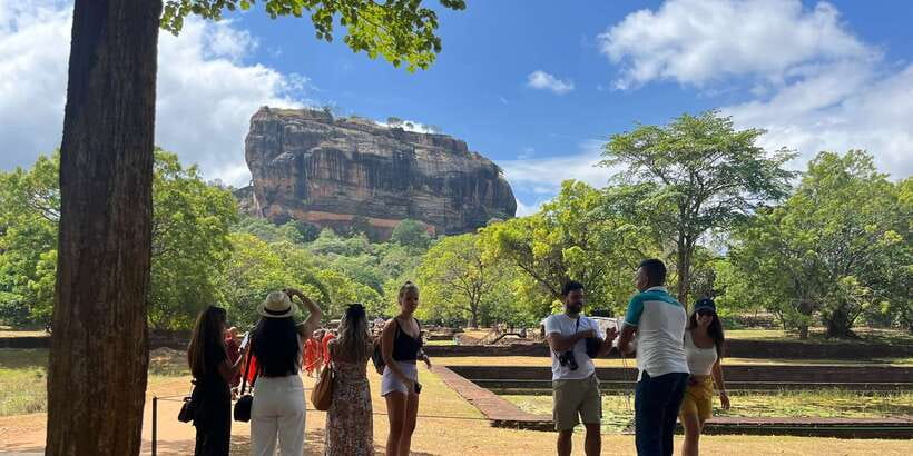 Exclusive Sigiriya Sunrise & Kandy Tour Day Tour - Key Points