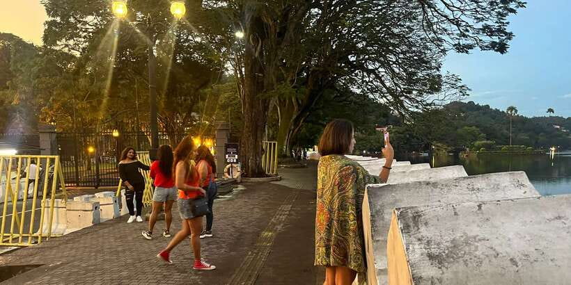 Exclusive Sigiriya Sunrise & Kandy Tour Day Tour - Practical Tips and Considerations