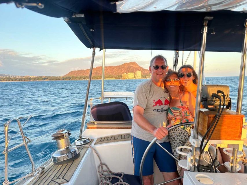 Oahu: Sunset sailing in small intimate groups - Practical details: The logistics of your sunset sail