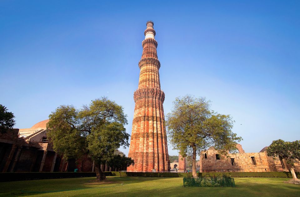 Delhi:Old & New Delhi Private Guided Day Trip with Transfers - A Closer Look at the Itinerary