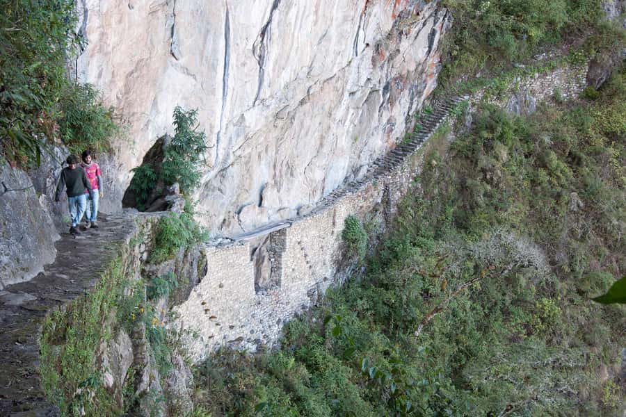 From Cusco: Machu Picchu & Inca Bridge with tickets full day - Discovering Machu Picchu: A Deep Dive into the Full-Day Tour