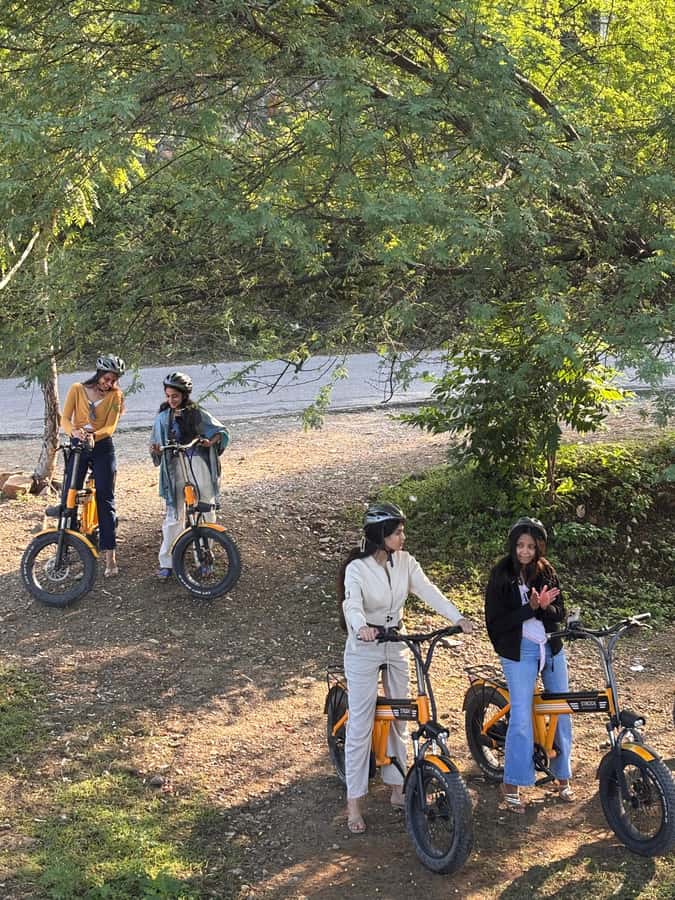 Udaipur: E-Cycling through lakes and villages - A Closer Look at the Experience