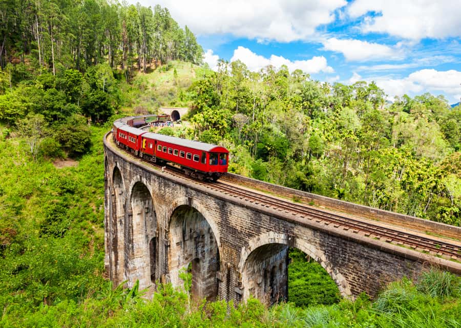 Kandy: 4-Day Sri Lanka Full Circle Private Tour To Colombo - Transportation, Group Size, and Overall Value