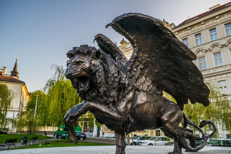 Prague's Old Town Private Guided Tour with Boat Cruise - The Value of This Tour