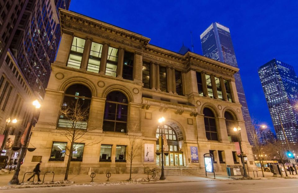 Chicago Downtown Highlights Private Walking Tour - The Skyscraper Tour: Wrigley, Tribune, and Beyond