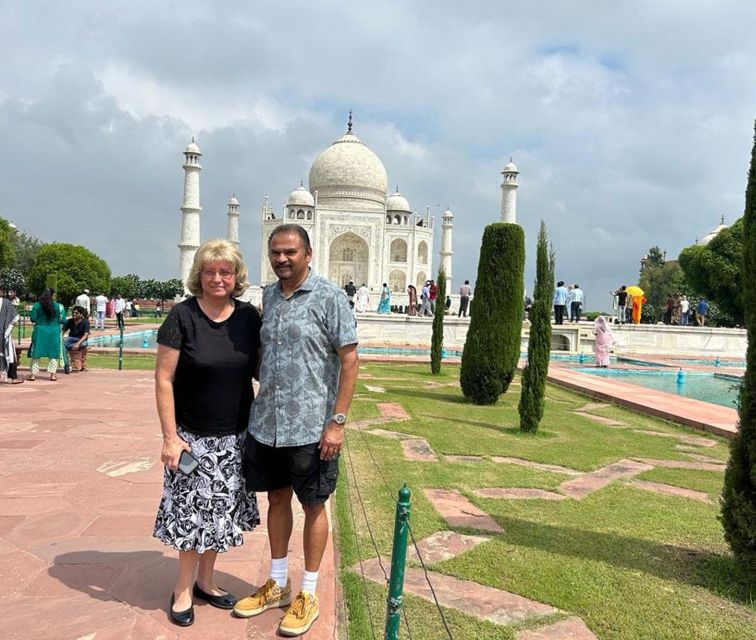 From Delhi: Same Day Taj Mahal Tour With Traditional Dress - Key Points
