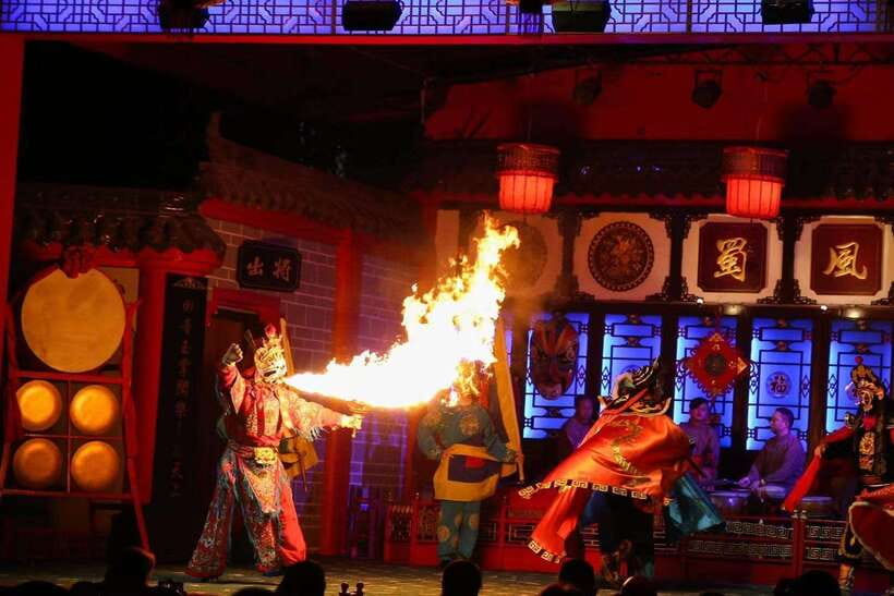 Chengdu: Sichuan Opera Show ShufengYayun & Covered Bowl Tea - Good To Know