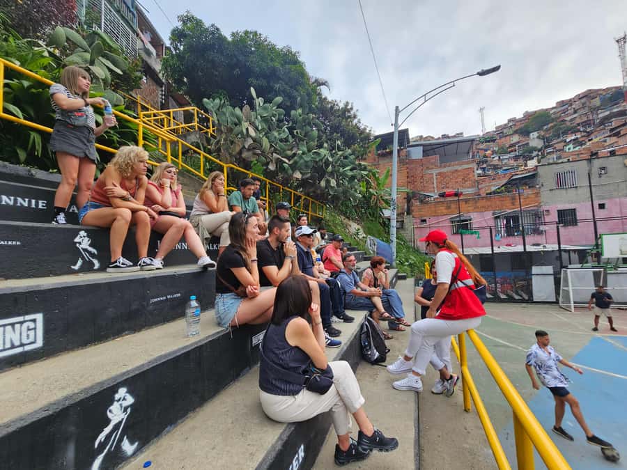 Graffiti Tour comuna 13 and cable car (made by local guides) - Who Should Consider This Tour?