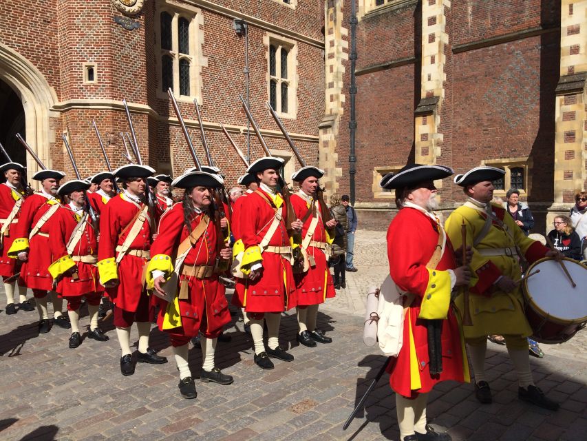 London: Hampton Court Private Guided Tour - Who Should Consider This Tour?