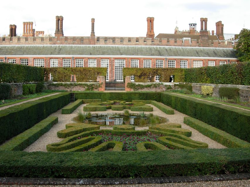 London: Hampton Court Private Guided Tour - FAQs