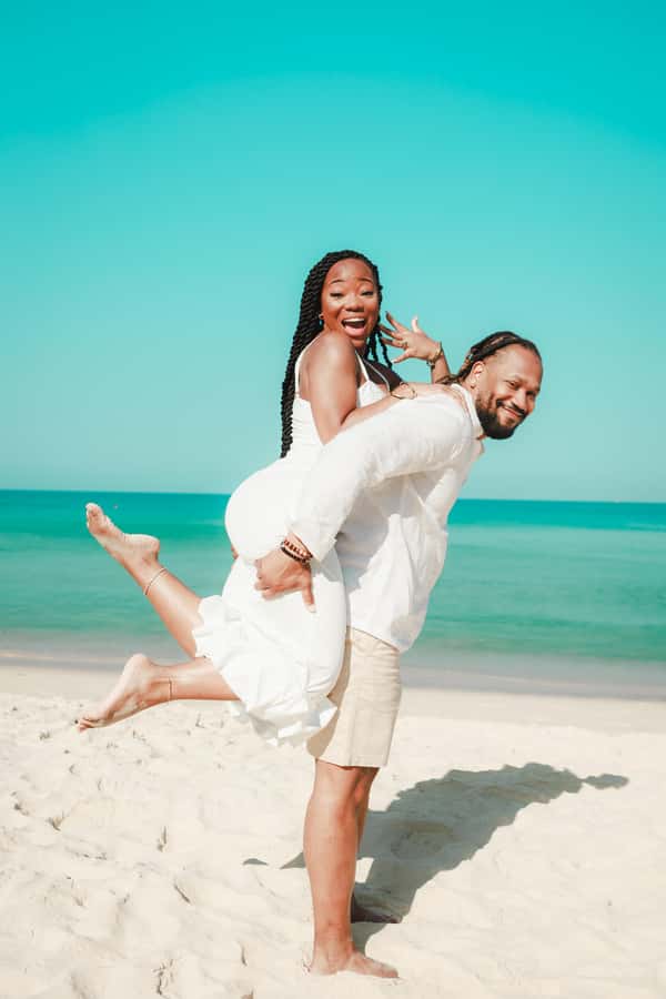 Phuket: couple photoshoot at Surin Beach - Key Points