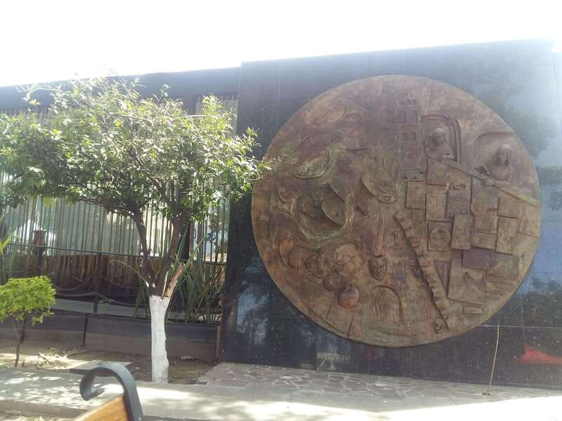 Tlaquepaque Magic Town: Artisans, Traditions, Architecture - Exploring Tlaquepaque: Art, Architecture, and Traditions in a Charming Mexican Town