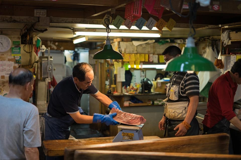 Flavors of Tsukiji Private Tour : Savoring Culinary Delights - Who Should Consider This Tour?