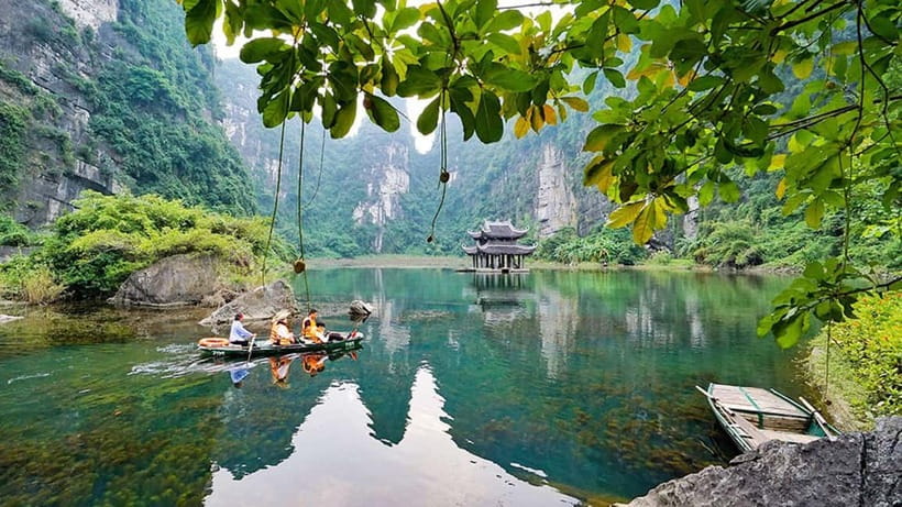 Ninh Binh Day Tour: Hoa Lu, Trang An Mua Cave, Boat Ride - Experience Ninh Binh in a Day: Hoa Lu, Trang An, and Mua Cave