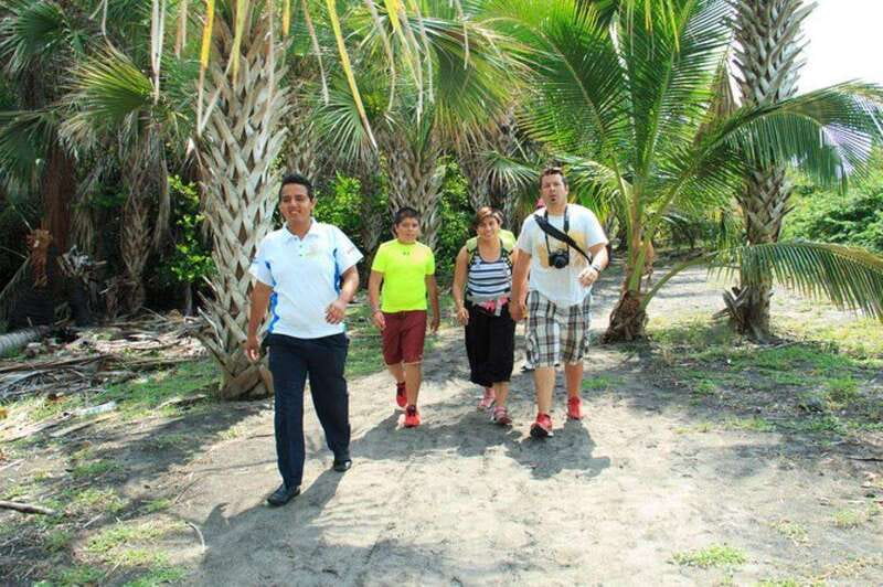 Huatulco: Turtles & Crocs Experience - Tour of La Ventanilla Lagoon