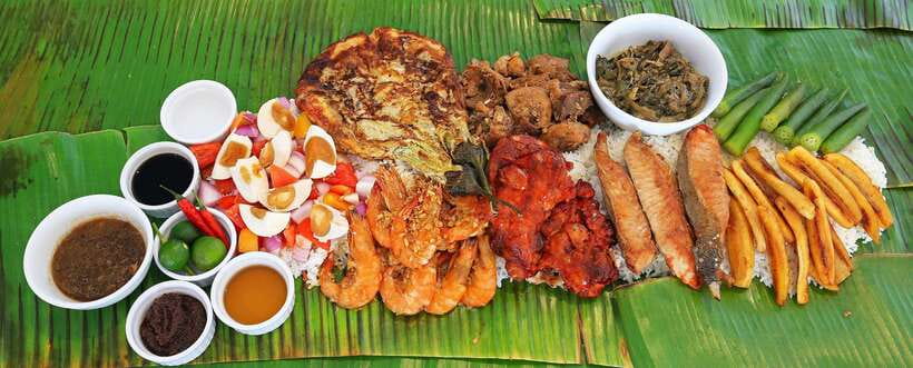 Boracay: Island Hopping Tour with Boodle Fight Lunch - Authenticity and Local Flavor