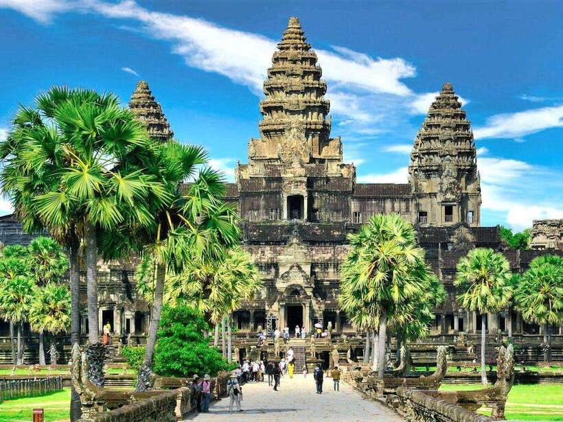 Siem Reap: 3 Day Private Tour Discover All Highlight Places - Day 2 – The Iconic Temples and Sunrise